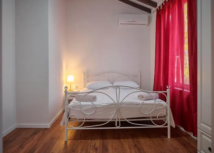 别墅 Spadici 80m From The 波雷奇