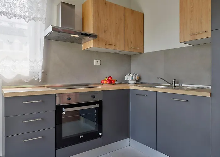 Spadici 80m From The 波雷奇