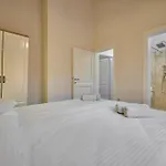 Vila Spadici 80m From The *