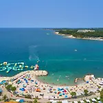 Vila Spadici 80m From The Porec