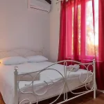 Spadici 80m From The Vila *