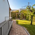 Spadici 80m From The Vila Porec