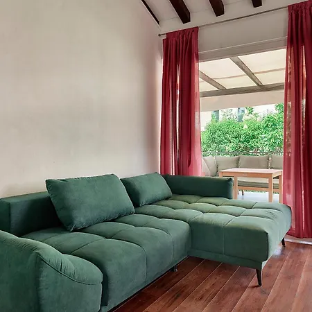 Vila Spadici 80m From The *