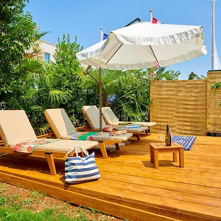 Vila Spadici 80m From The *