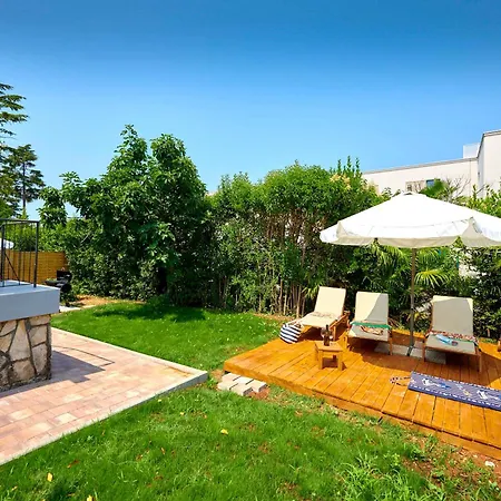 Vila Spadici 80m From The Porec