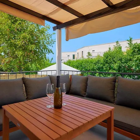 Vila Spadici 80m From The Porec