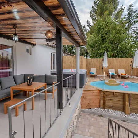 别墅 Spadici 80m From The 波雷奇