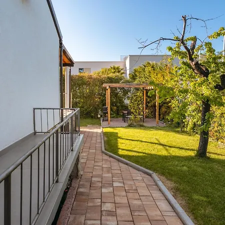 Vila Spadici 80m From The Porec