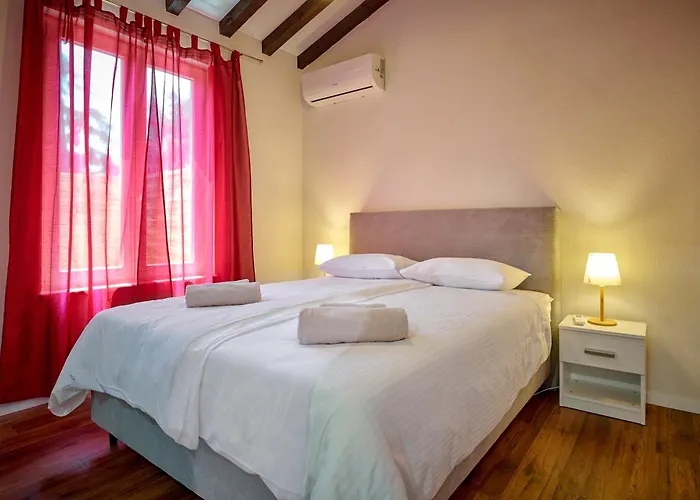 Villa Spadici 80m From The *