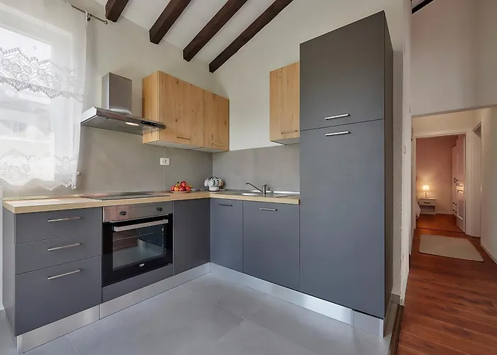 Spadici 80m From The *