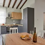 Spadici 80m From The Vila *