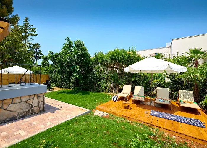 Vila Spadici 80m From The Poreč