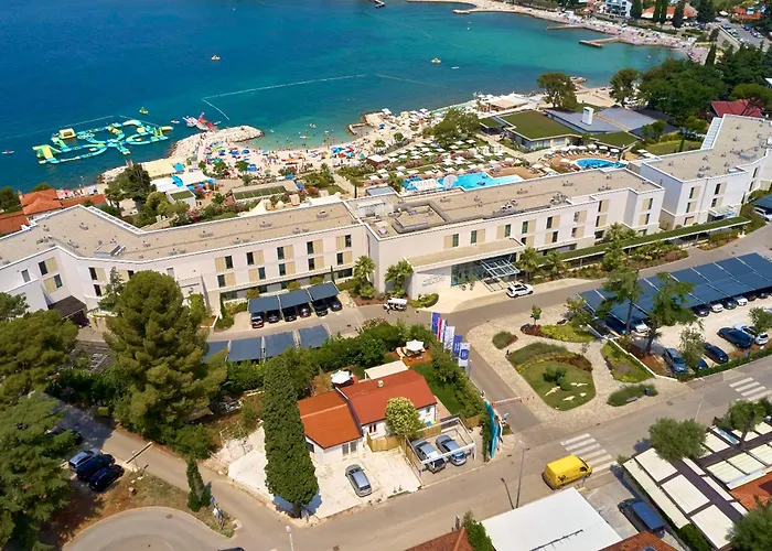 Spadici 80m From The Vila *